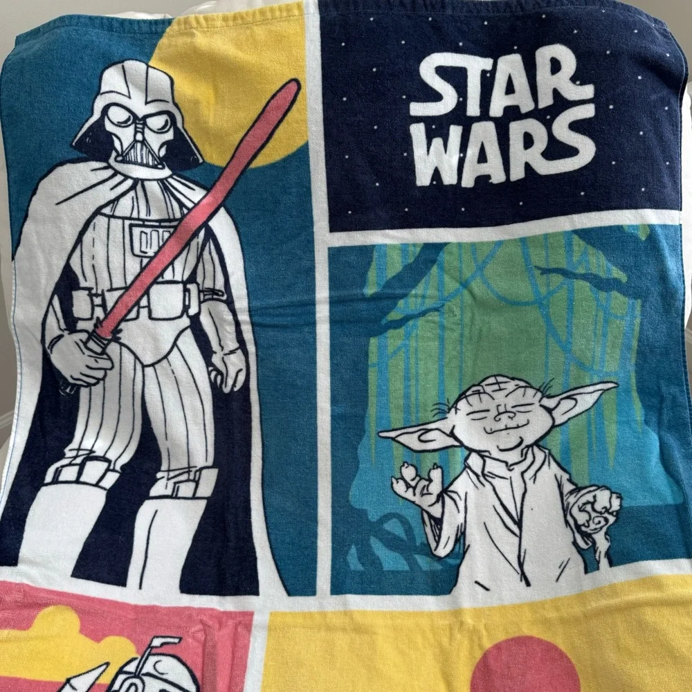 Star Wars Disney Beach Towel 34 x 64” (A)